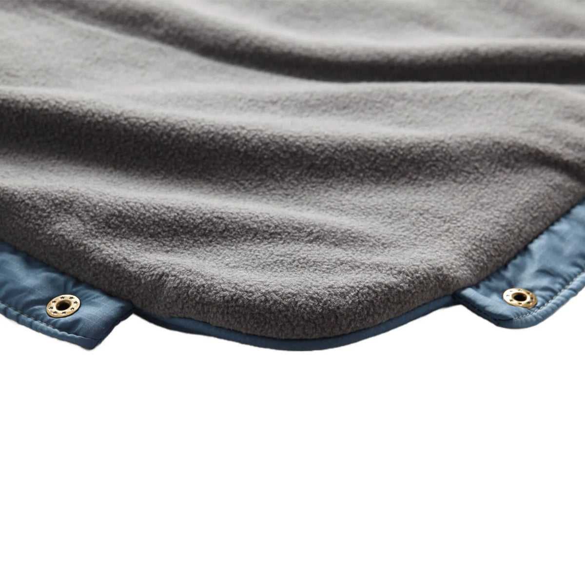 VOITED x VICKYWOOD Fleece Decke MOUNTAIN BLUE